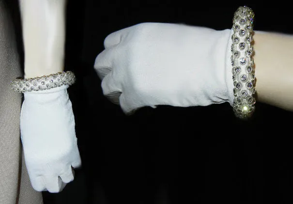 ABSOLUTELY GORGEOUS VINTAGE '50s ELAYNE GLOVES WITH A ROLLED CUFF ENCRUSTED WITH BRILLIANTLY SPARKLING RHINESTONE