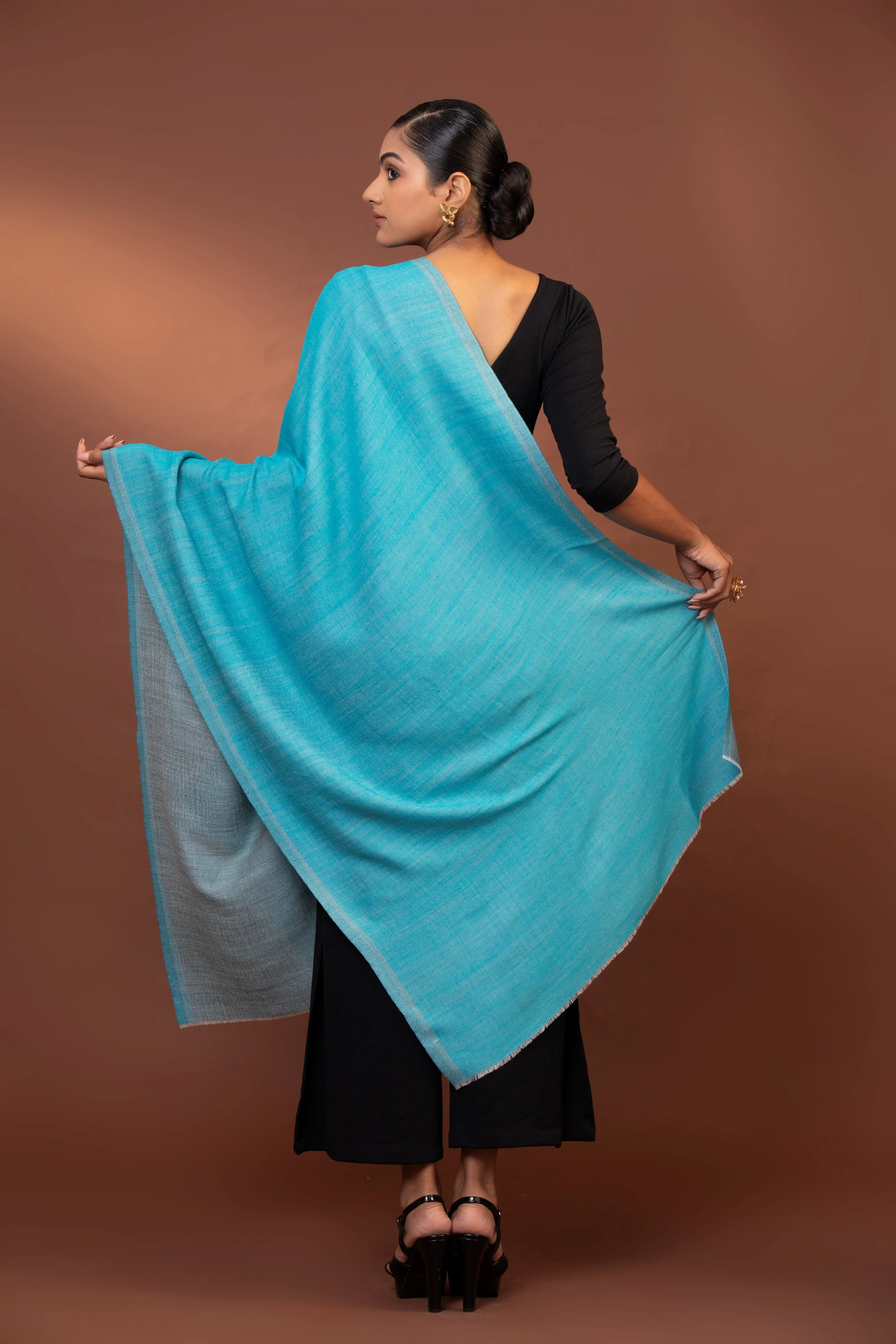 Elegant Blue & Grey Reversible Fine Wool Shawl – Soft & Lightweight Wrap