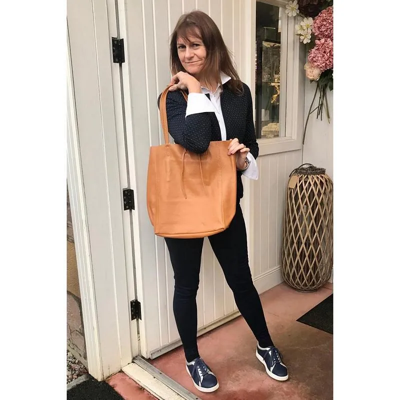 Italian Big Leather Tote in Light Tan