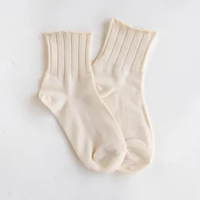 Scallop Socks in Cream