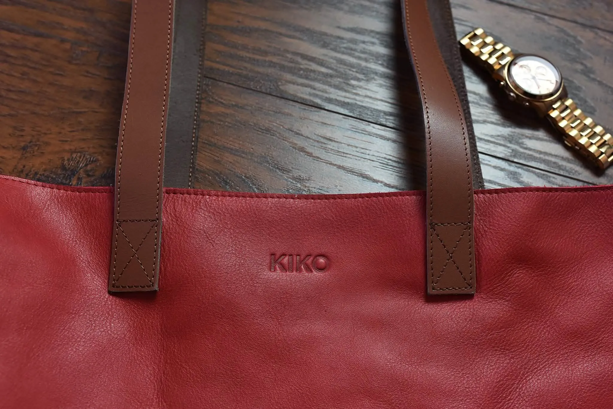 Stylish Crimson Carryall Bag